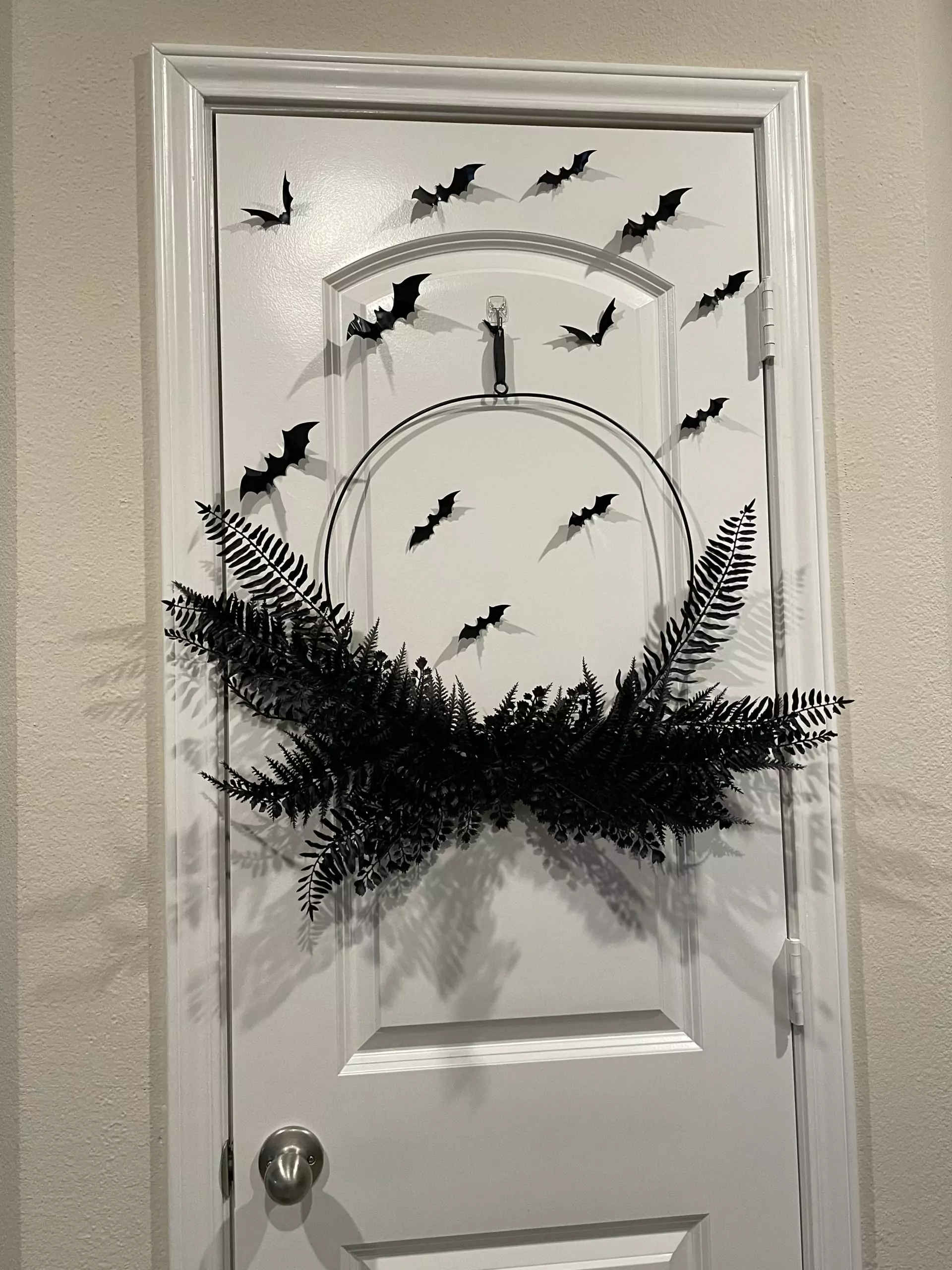 halloween wreath on kitchen pantry door