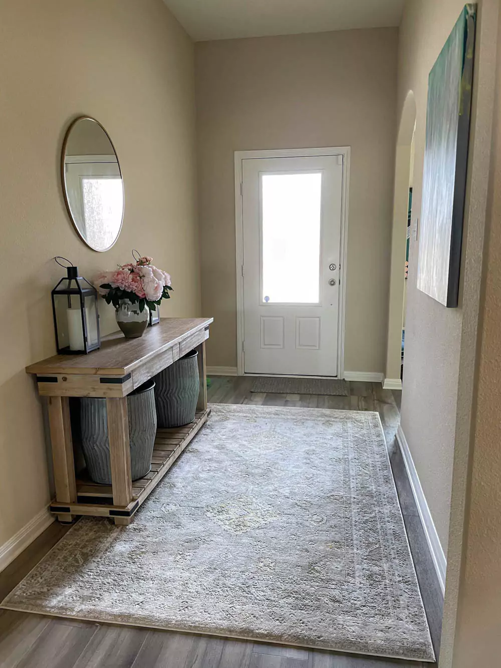 Small Entryway Before